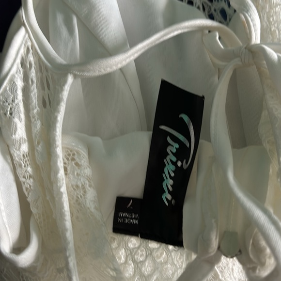 Junior Trixxi white lace above the knee dress - Picture 7 of 7